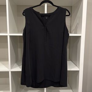 Used, excellent condition: J. Jill sleeveless tunic, size M.